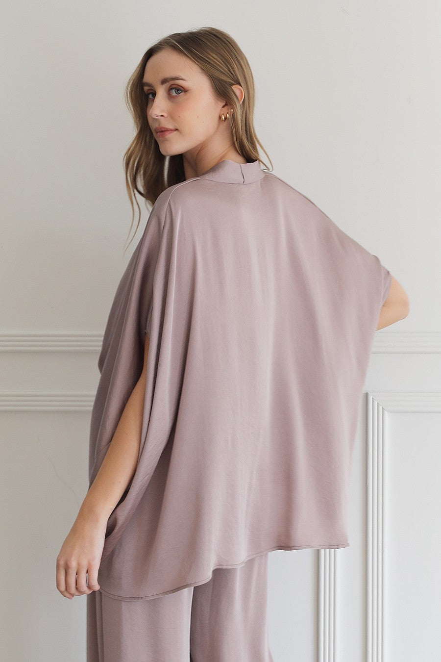 Amora Twisted Top