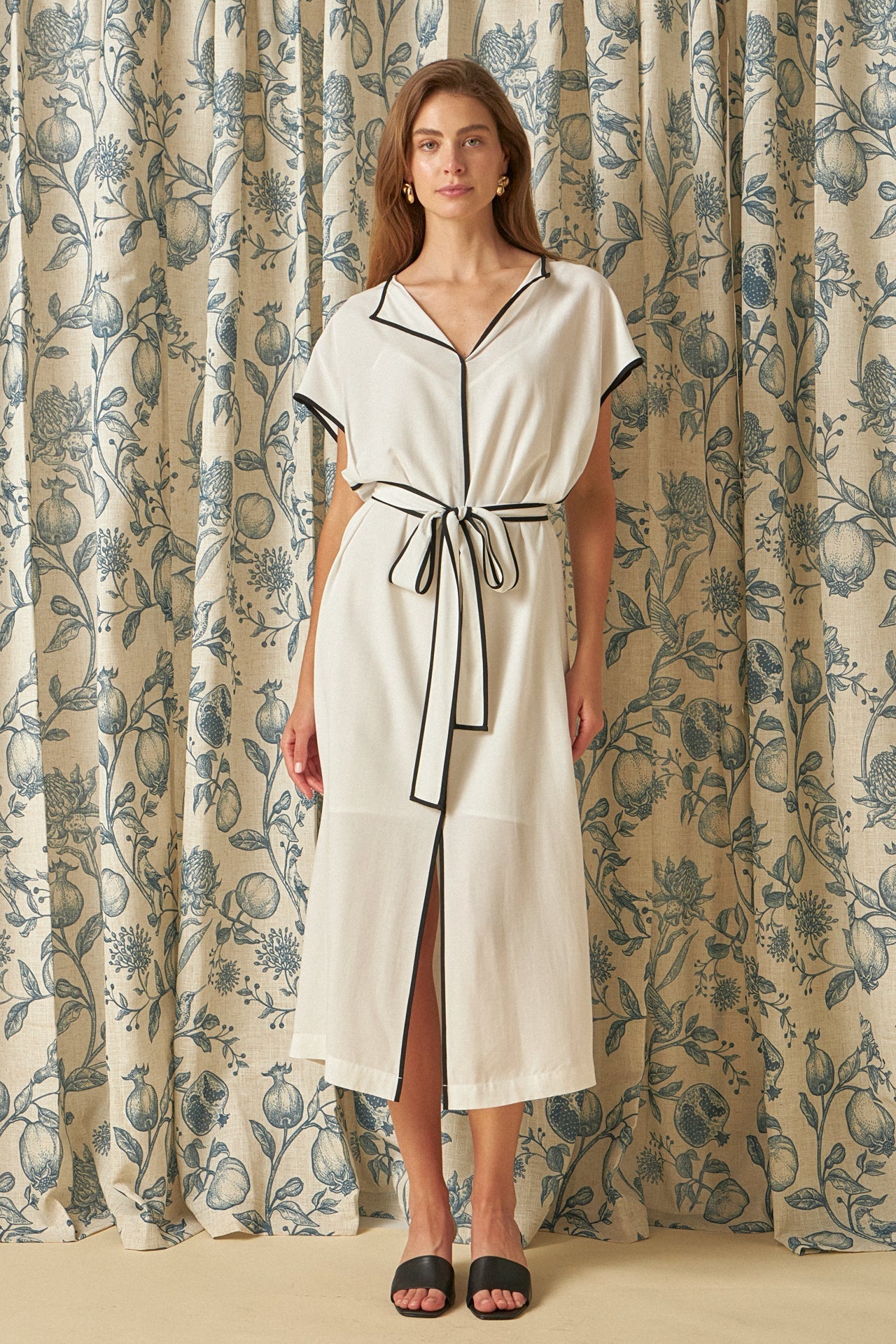 MARA CONTRAST BELTED MIDI DRESS