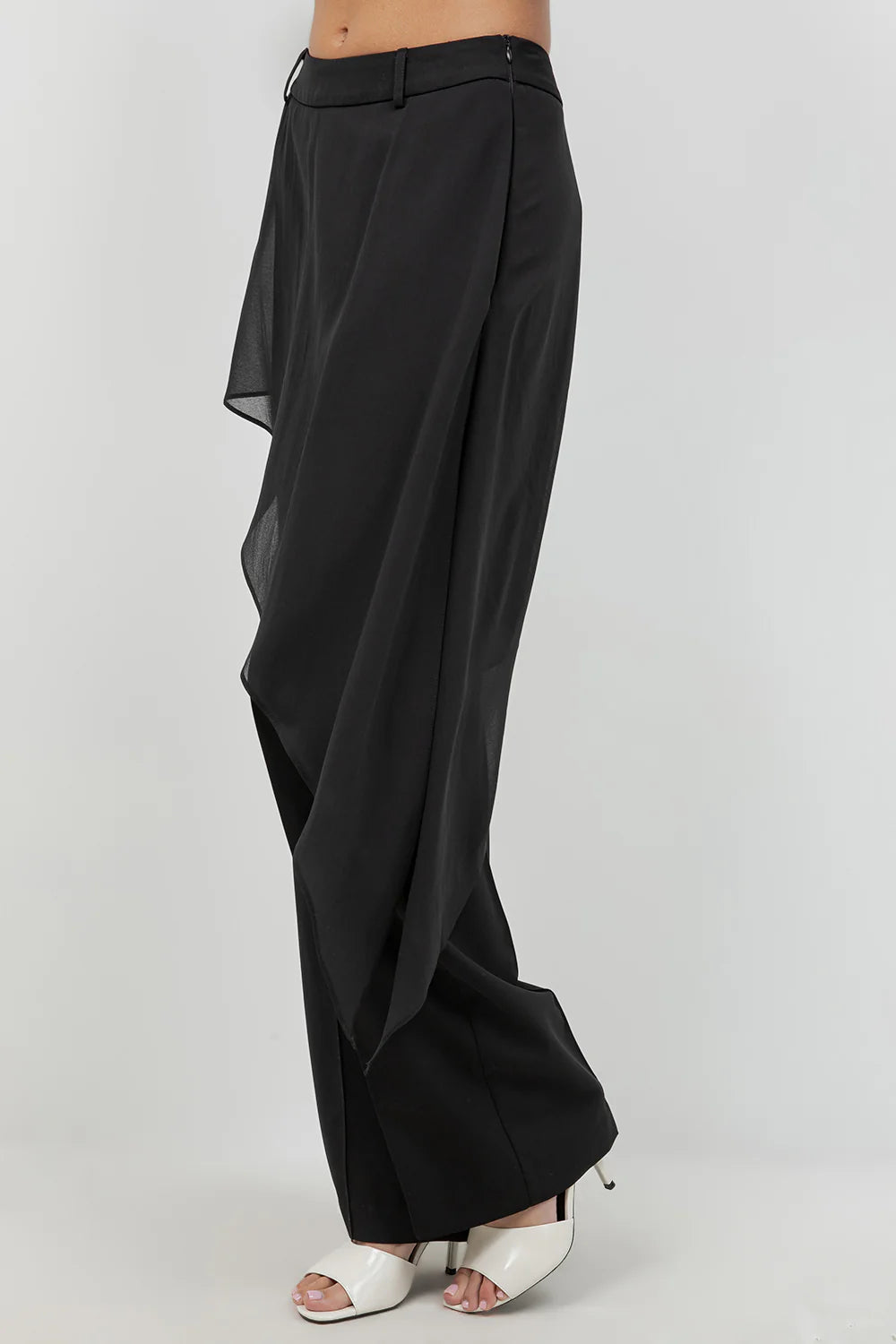Aylin Pant