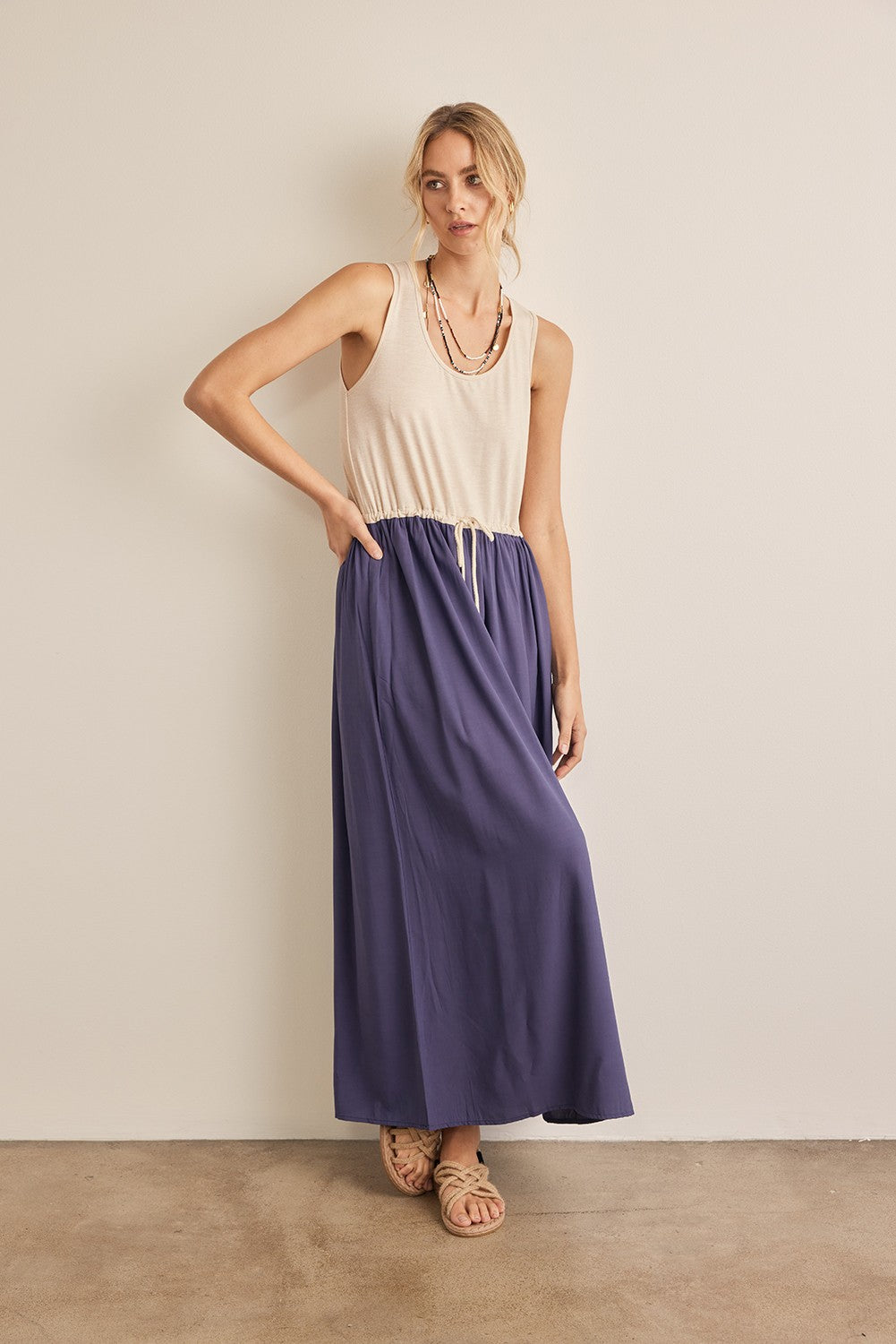 COLORBLOCK SCRUCH MAXI DRESS